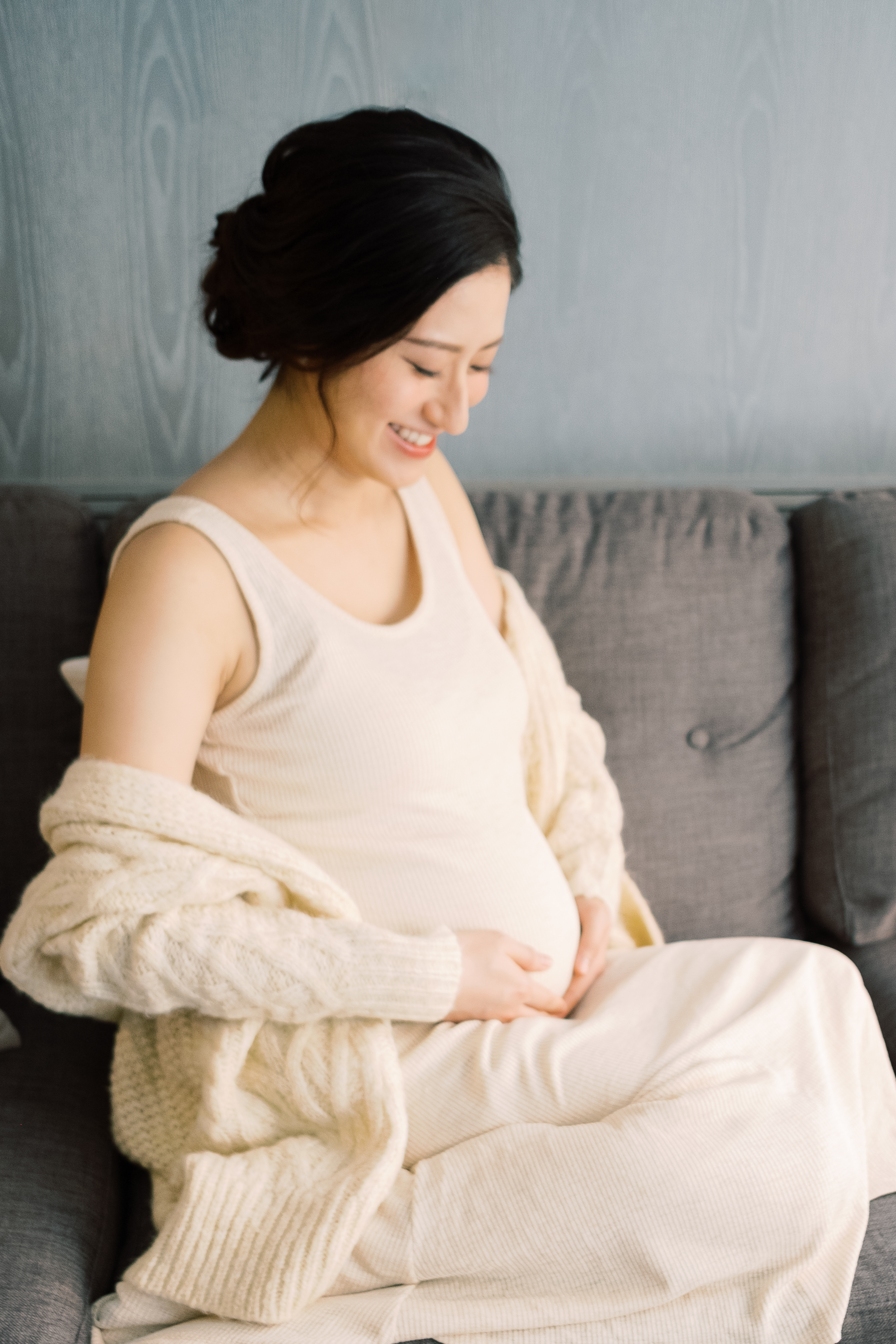 In-home maternity session in Hong Kong